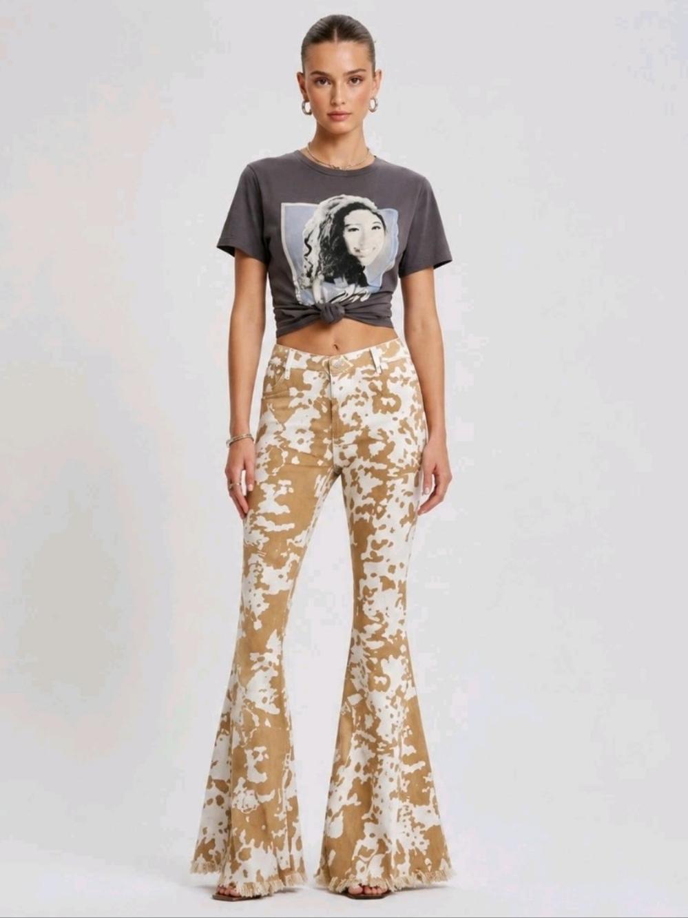 White Brown Cow Print Jeans Size Medium Bell Bottoms Fringe Boho Western Stretch